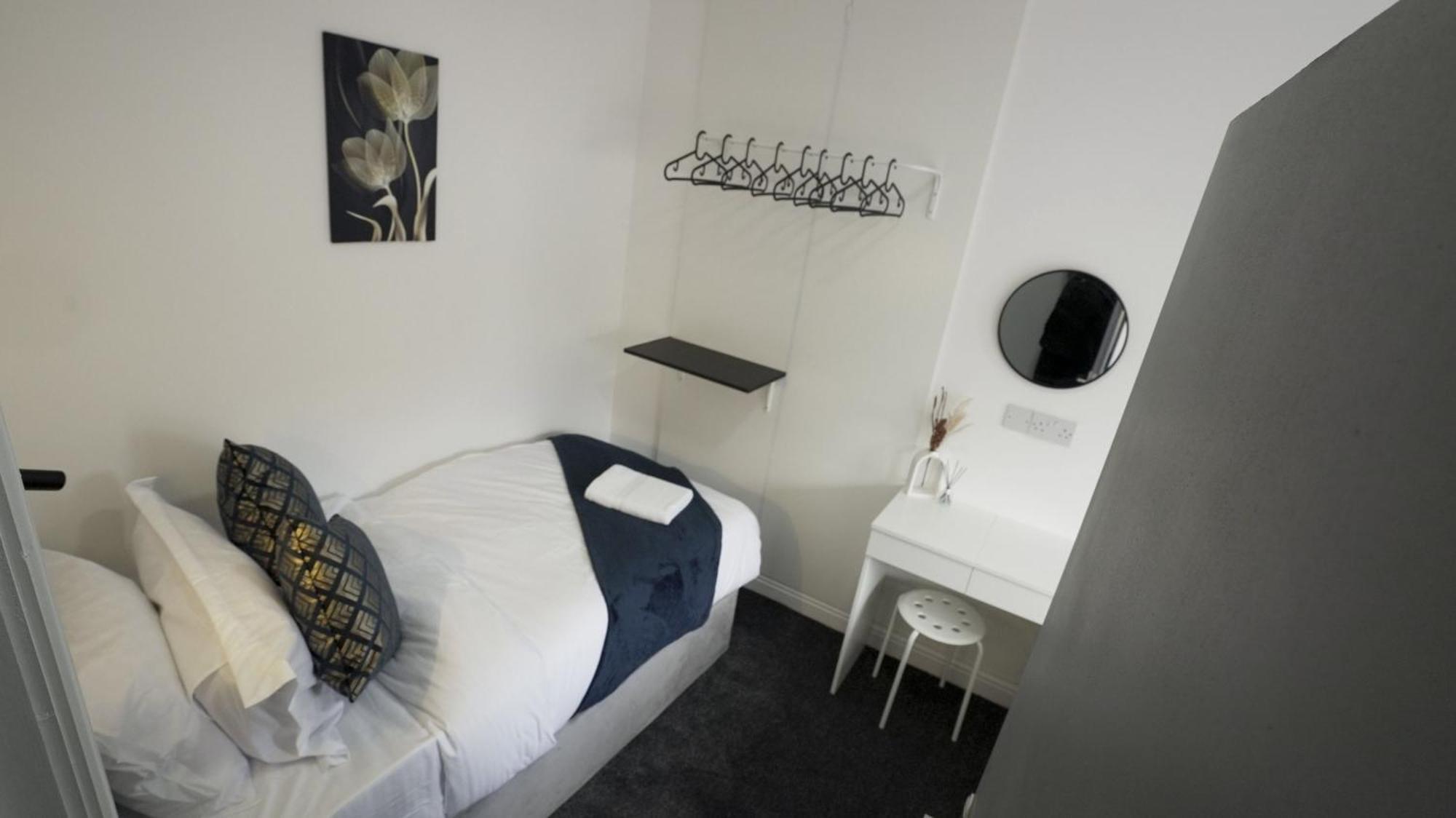 Luxuryinn Wolverhampton